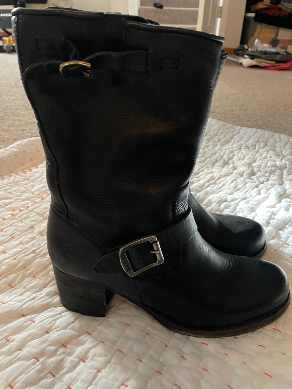 Frye Vera short 8 black